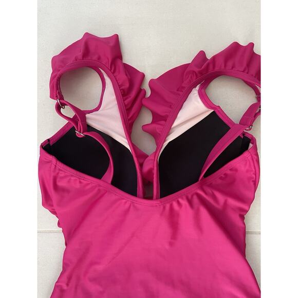 Cupshe Swim One Piece Swimsuit Ruffled Ruched Swimwear - Picture 7 of 12